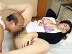 巨乳看護婦の母性愛 漣ゆめ　サンプル画像05